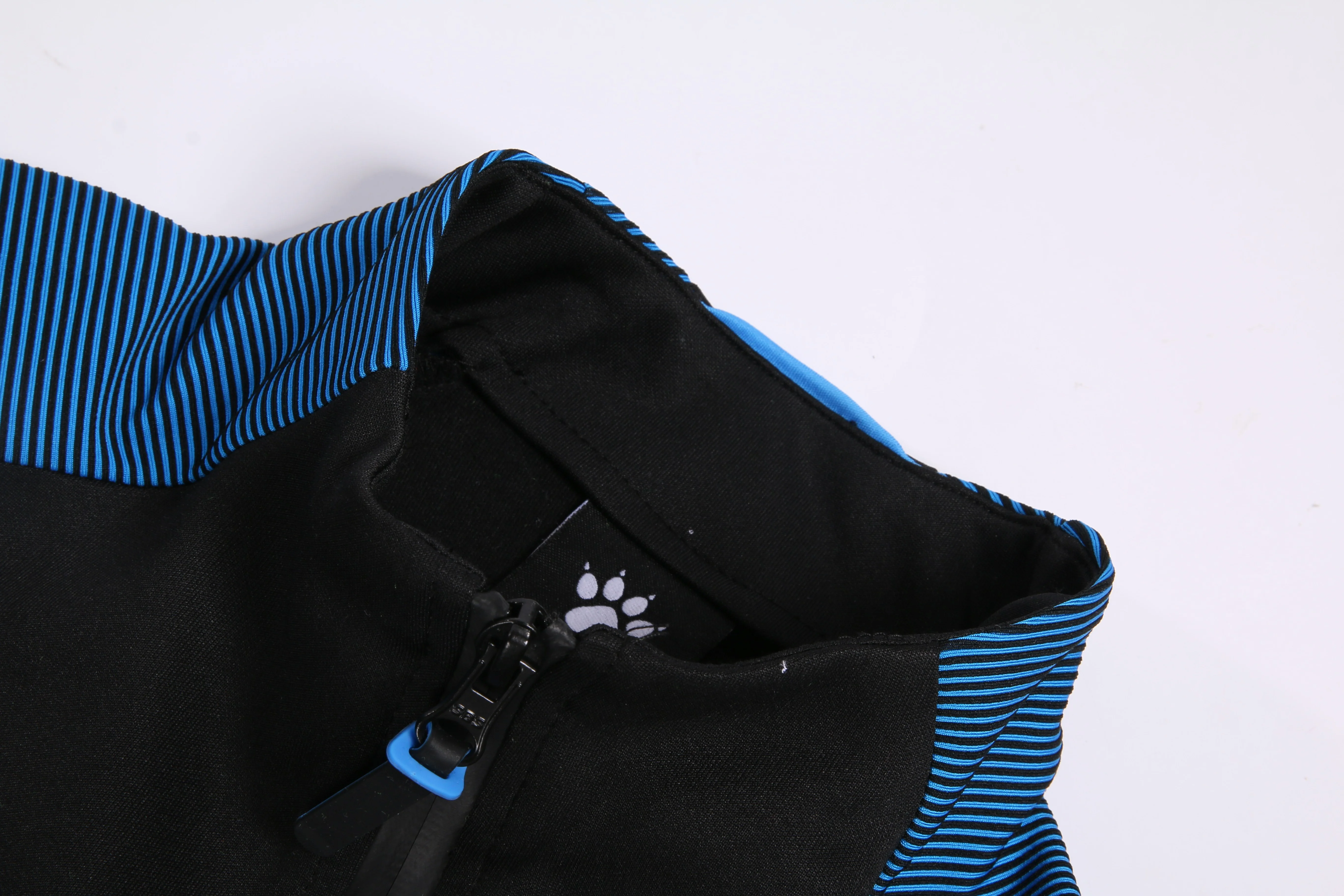 CHAQUETA DE CHÁNDAL MONTES INFANTIL NEGRO - Image 8