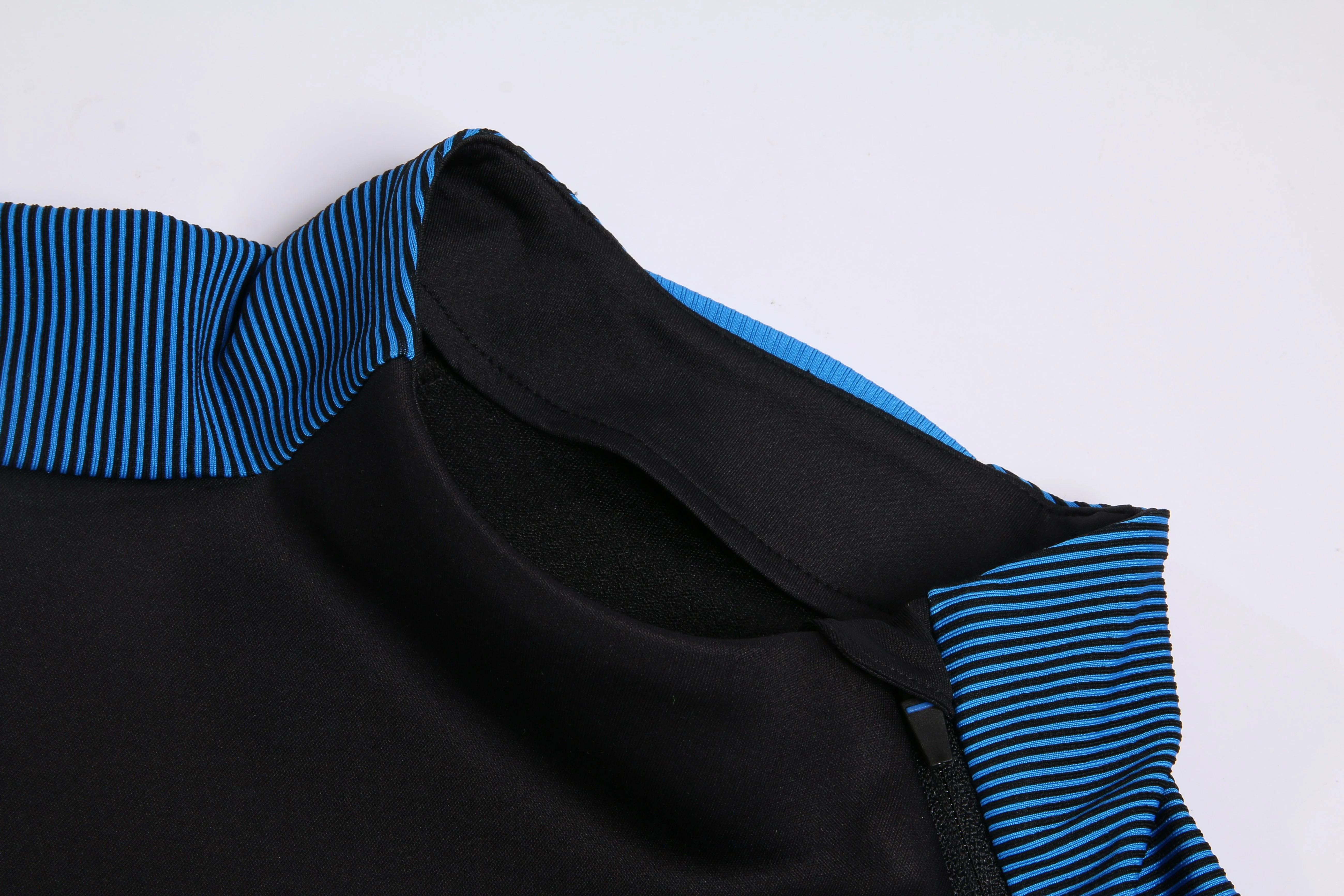 SUDADERA MONTES NEGRO - Image 4